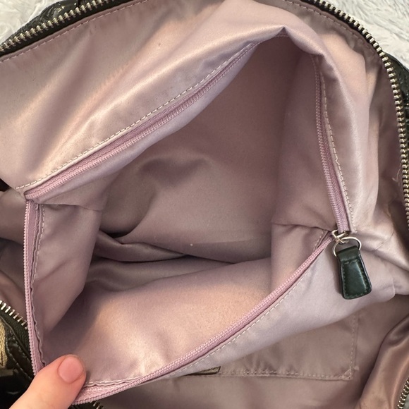 Coach Chelsea Green Camoflauge Emerson
#mcbling #y2k #grunge #alternative #emo - Picture 8 of 9